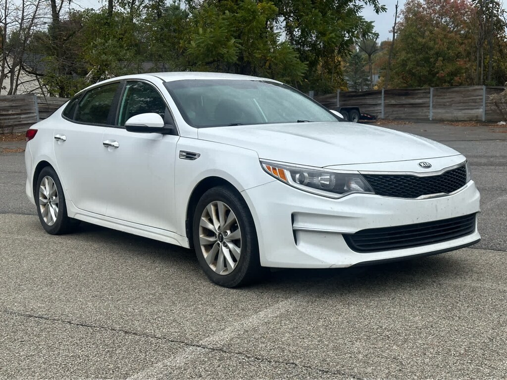 Used 2018 Kia Optima LX Sedan