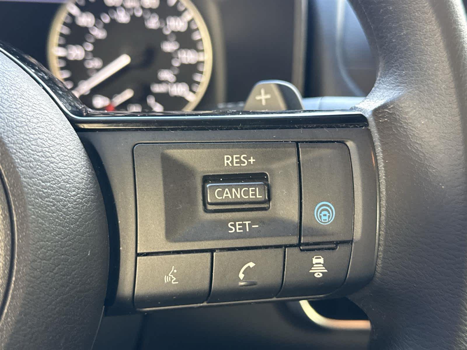 Thumbnail: 2022 Nissan Rogue - 25