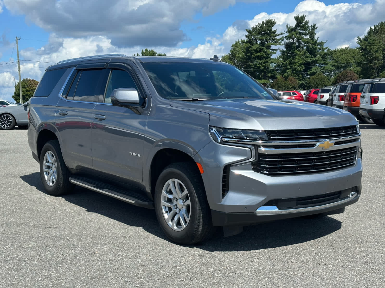 Thumbnail: 2022 Chevrolet Tahoe - 3