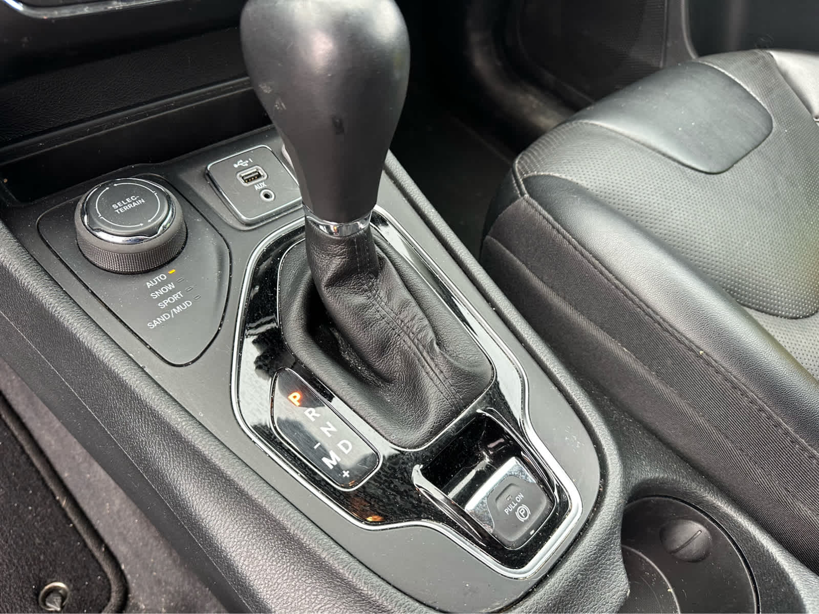 Thumbnail: 2022 Jeep Cherokee - 15