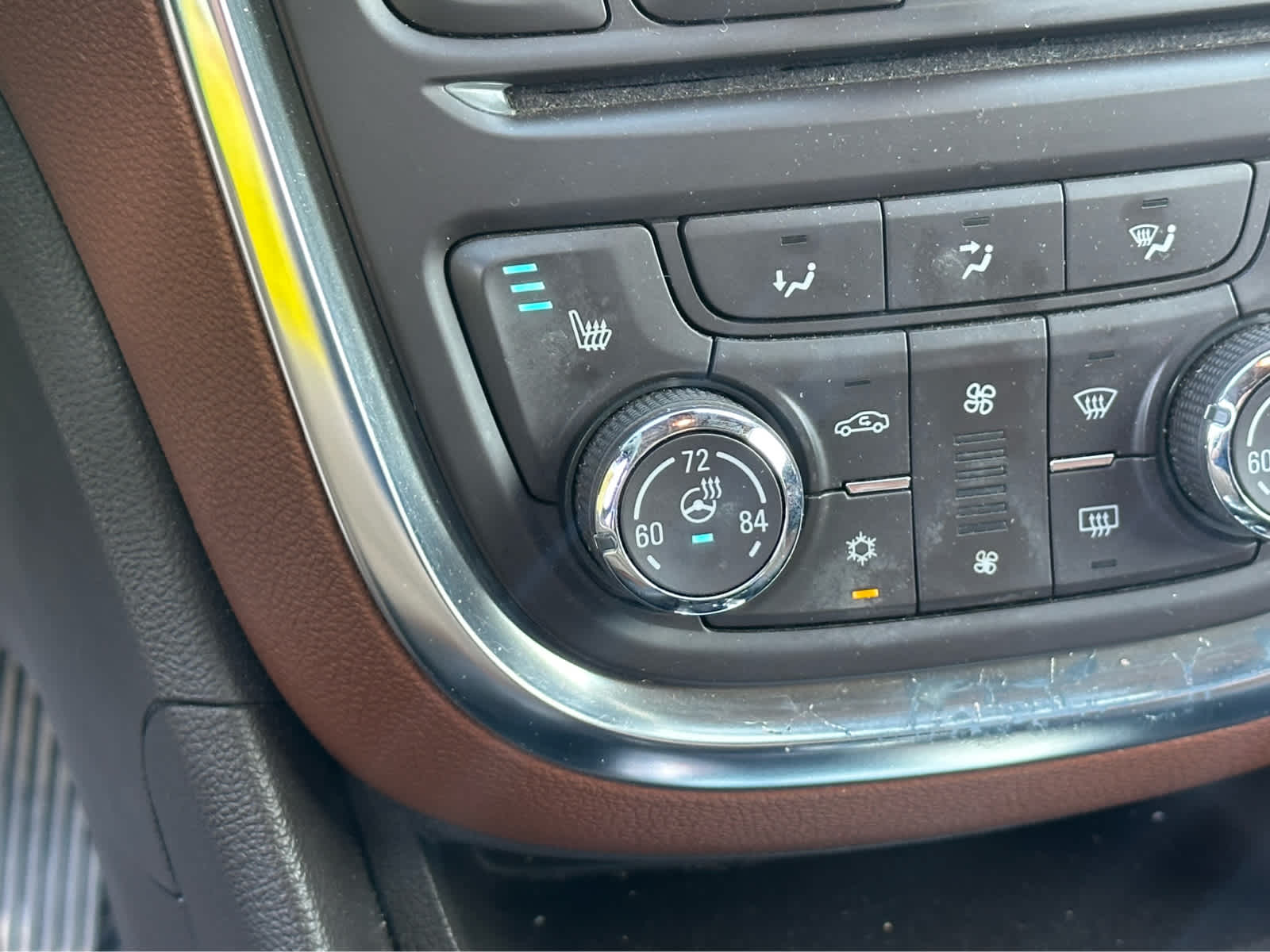 Thumbnail: 2015 Buick Encore - 17