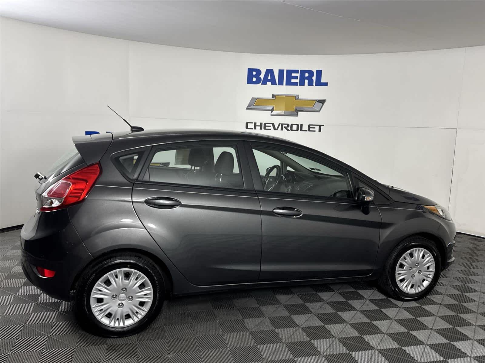 Thumbnail: 2016 Ford Fiesta - 6
