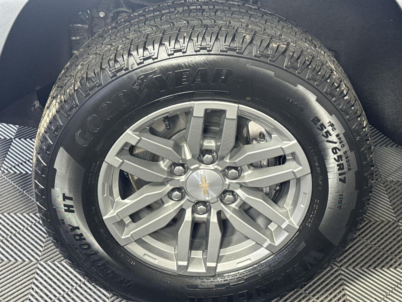 Thumbnail: 2024 Chevrolet Colorado - 11