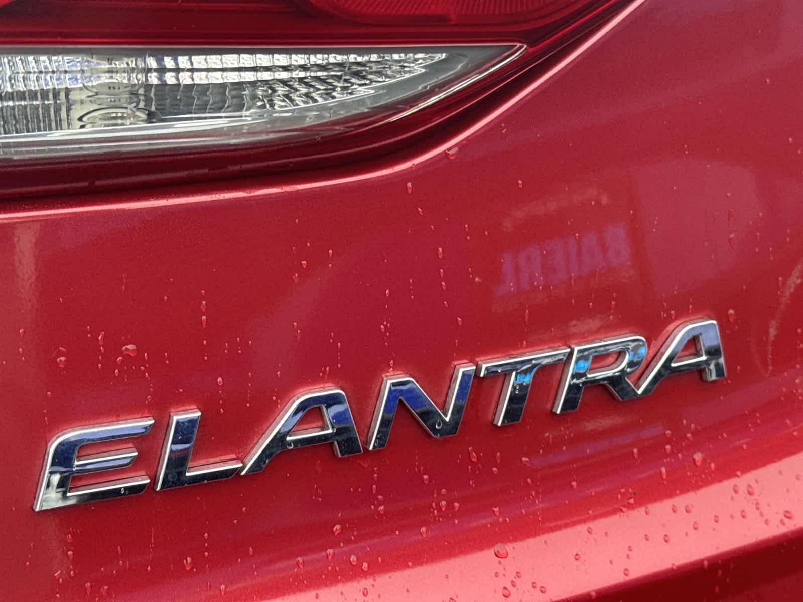Thumbnail: 2018 Hyundai Elantra - 10