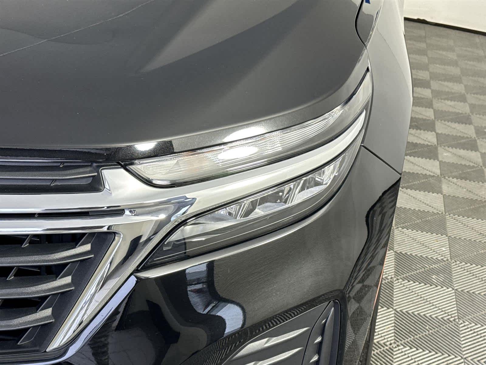 Thumbnail: 2023 Chevrolet Equinox - 9