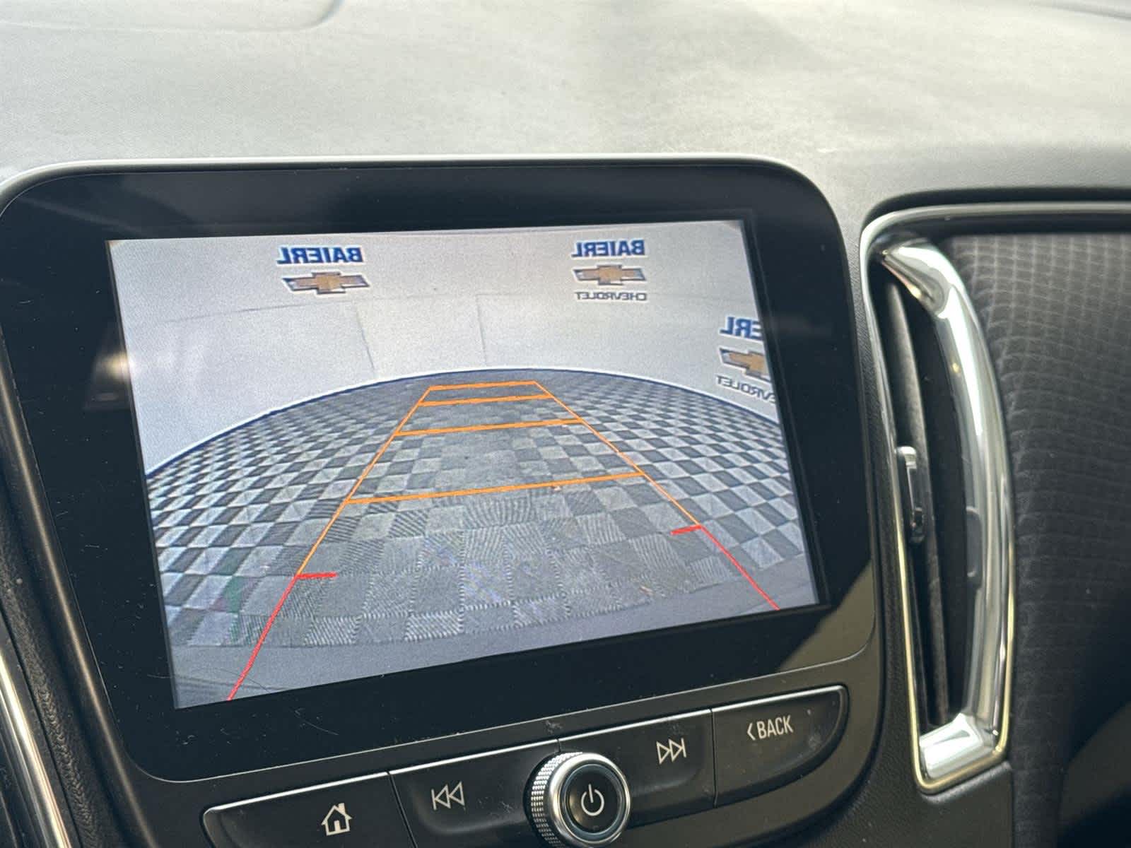 Thumbnail: 2017 Chevrolet Malibu - 19