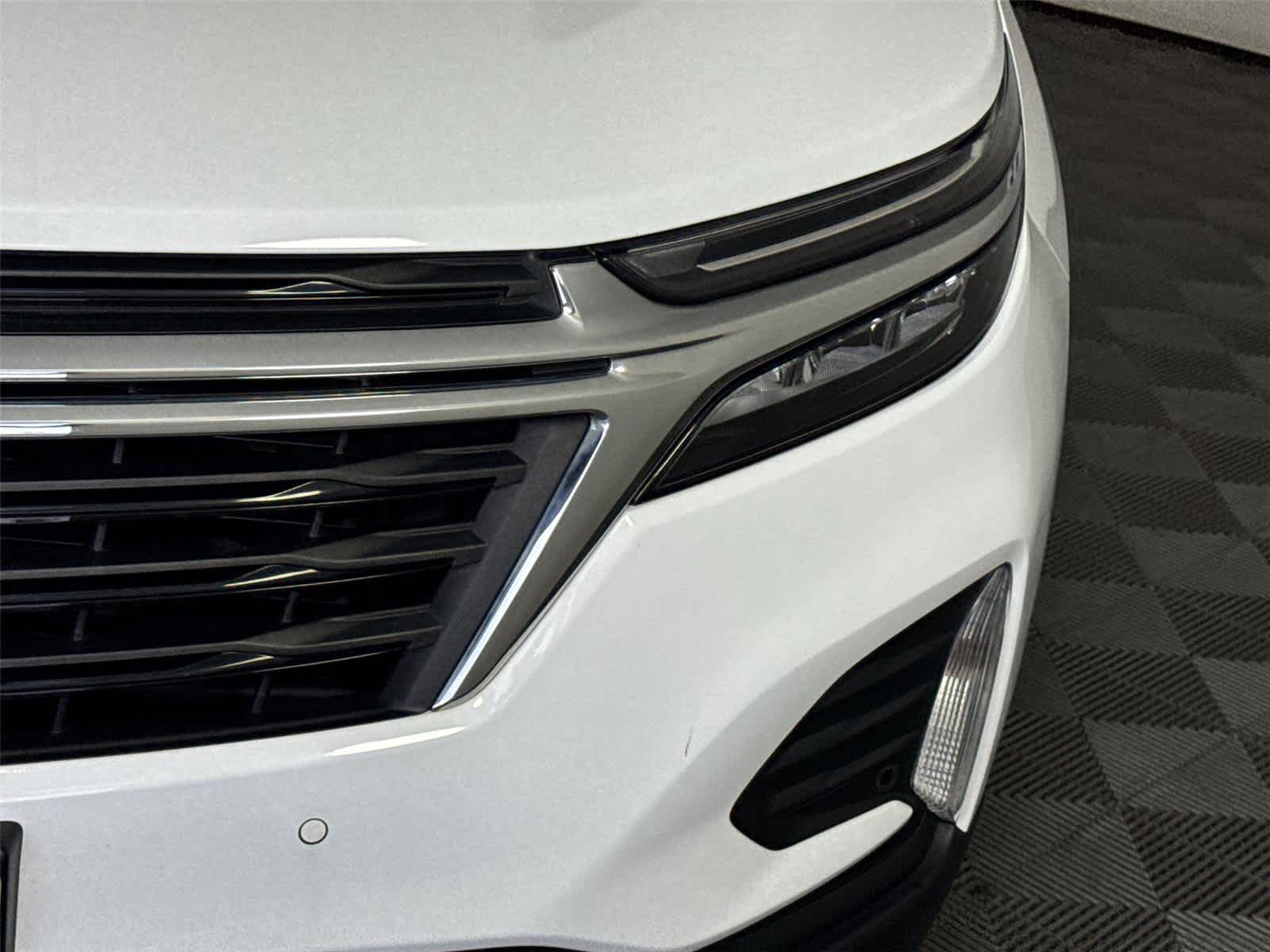 Thumbnail: 2023 Chevrolet Equinox - 9