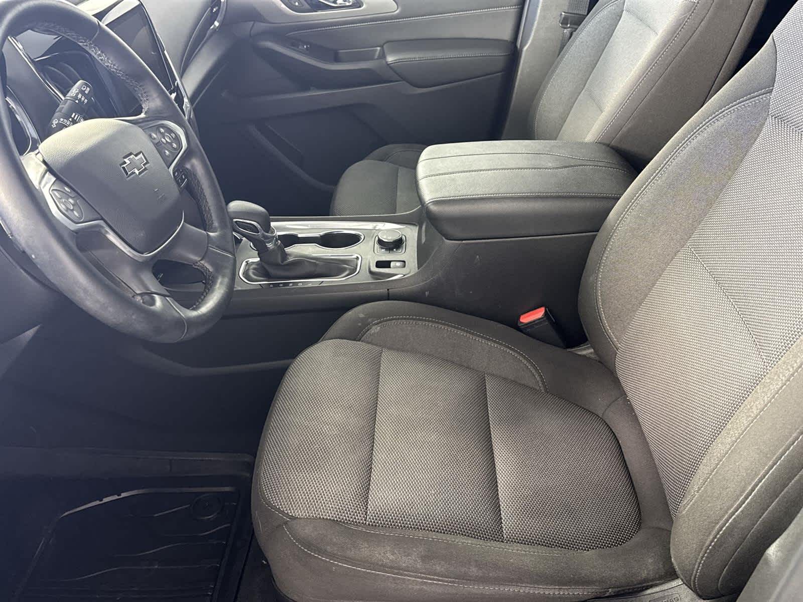 Thumbnail: 2023 Chevrolet Traverse - 12