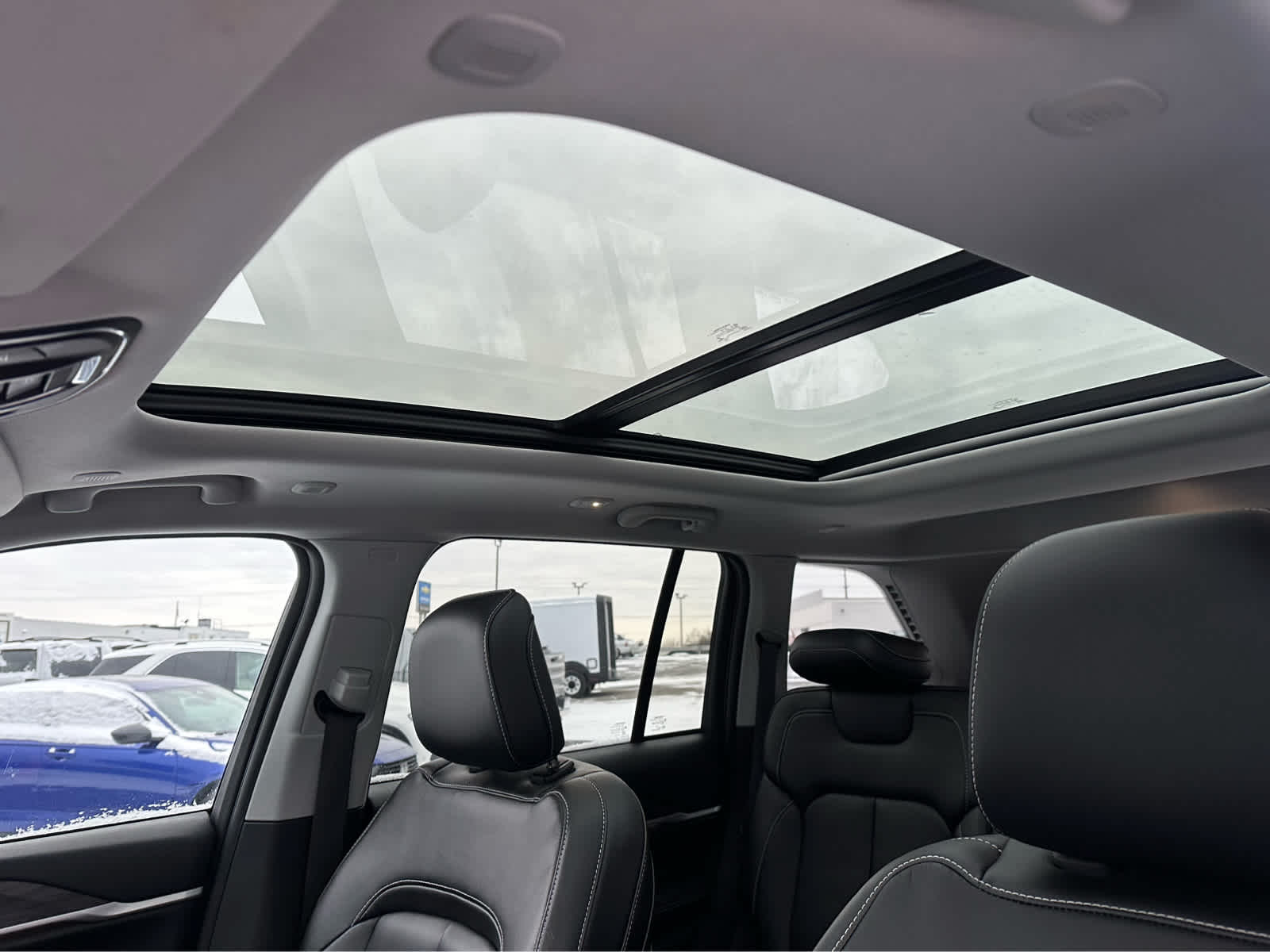 Thumbnail: 2022 Jeep Grand Cherokee - 11