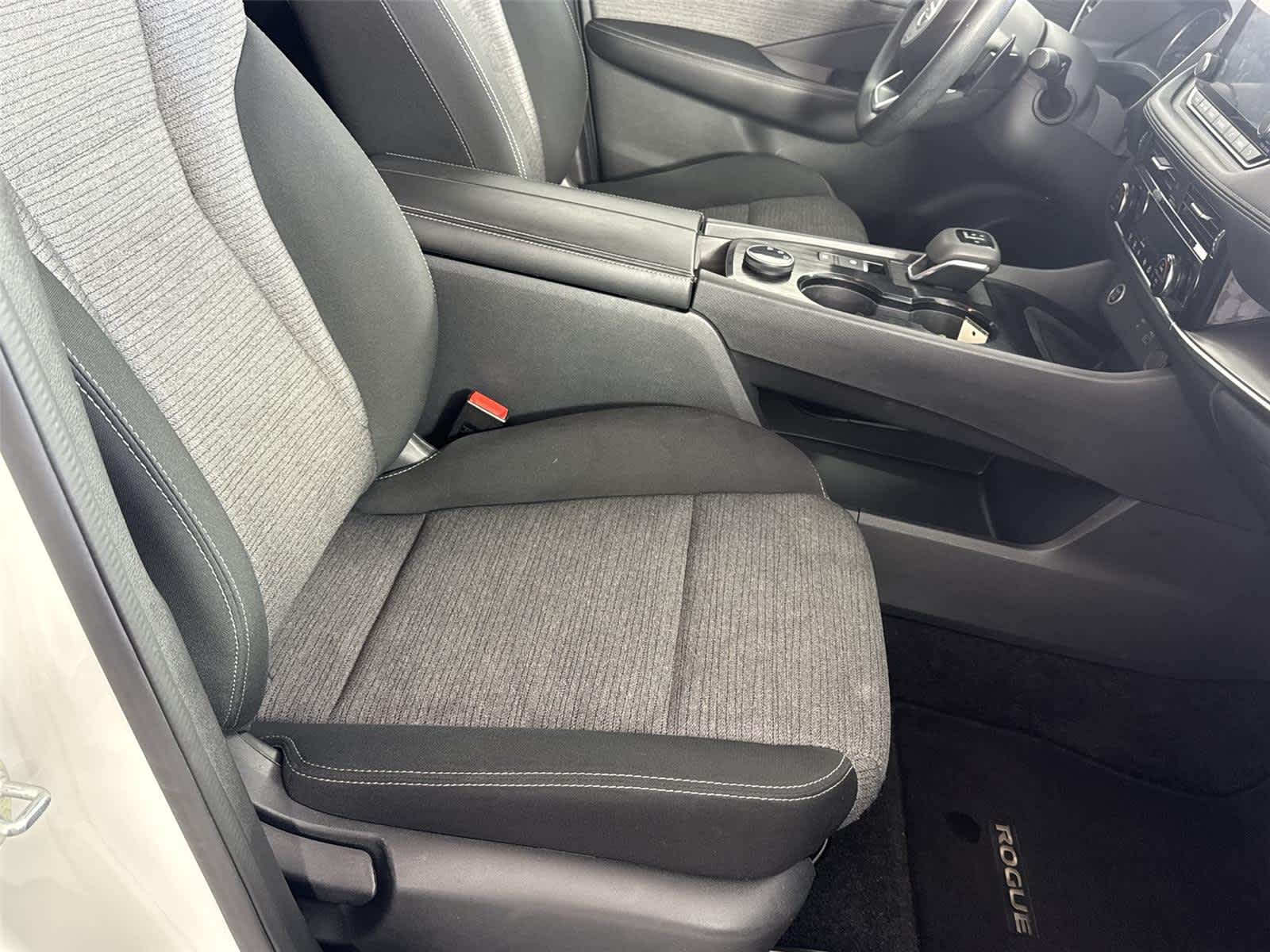 Thumbnail: 2021 Nissan Rogue - 16