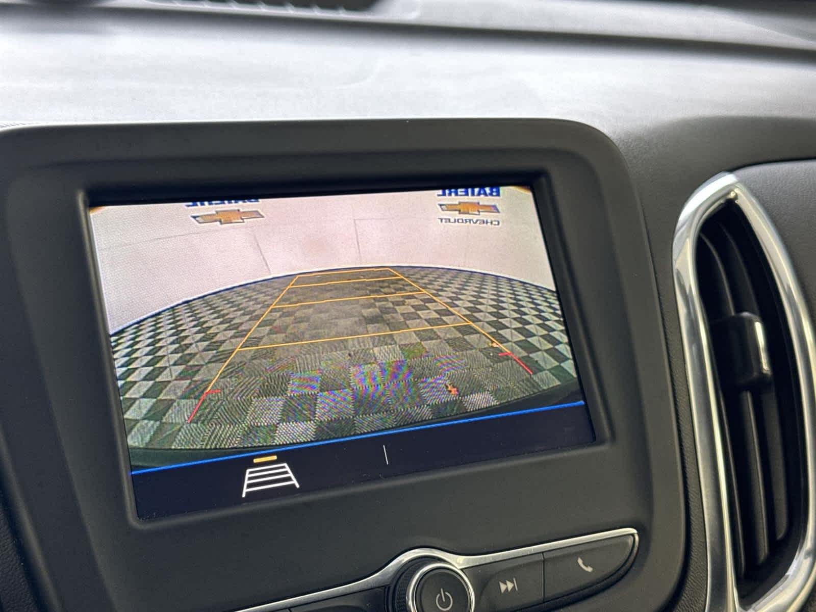 Thumbnail: 2020 Chevrolet Equinox - 20