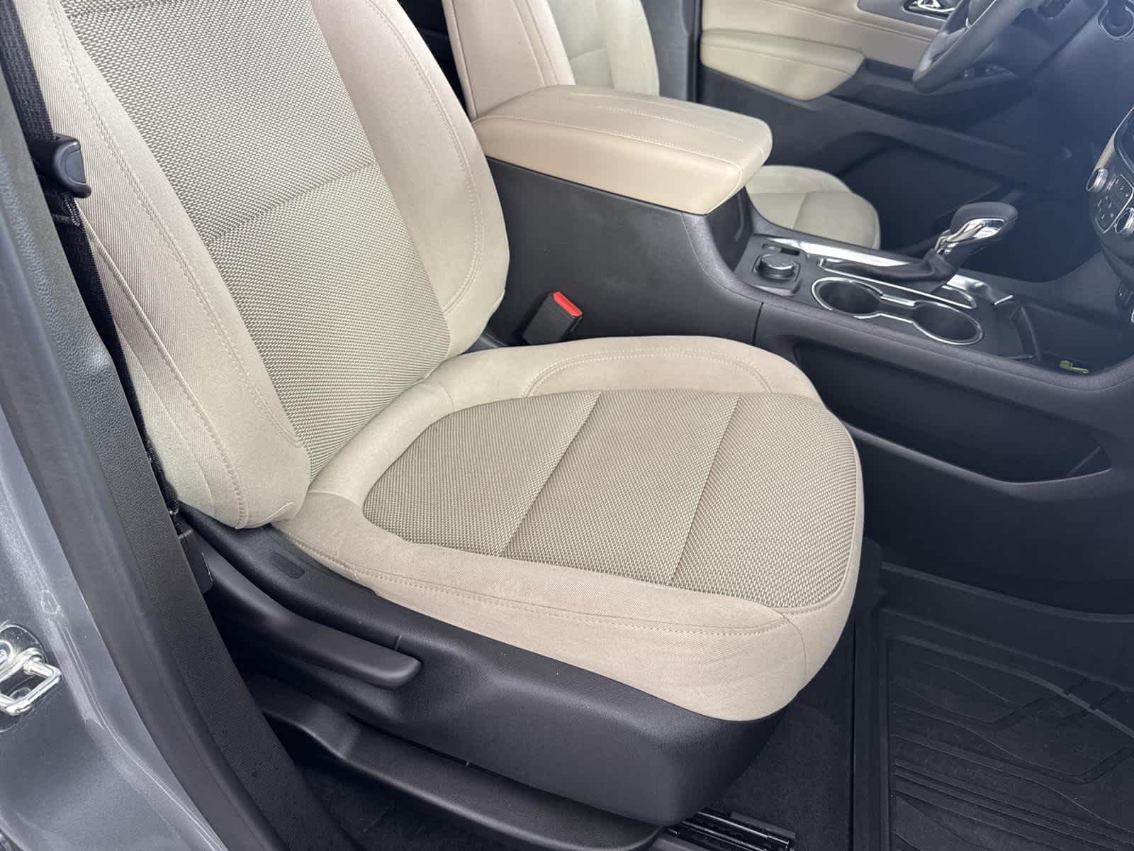 Thumbnail: 2024 Chevrolet Traverse - 16