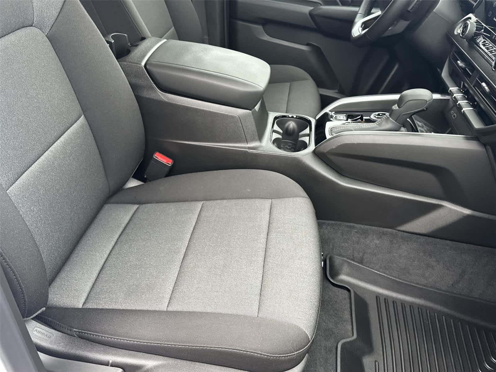 Thumbnail: 2025 Chevrolet Colorado - 16