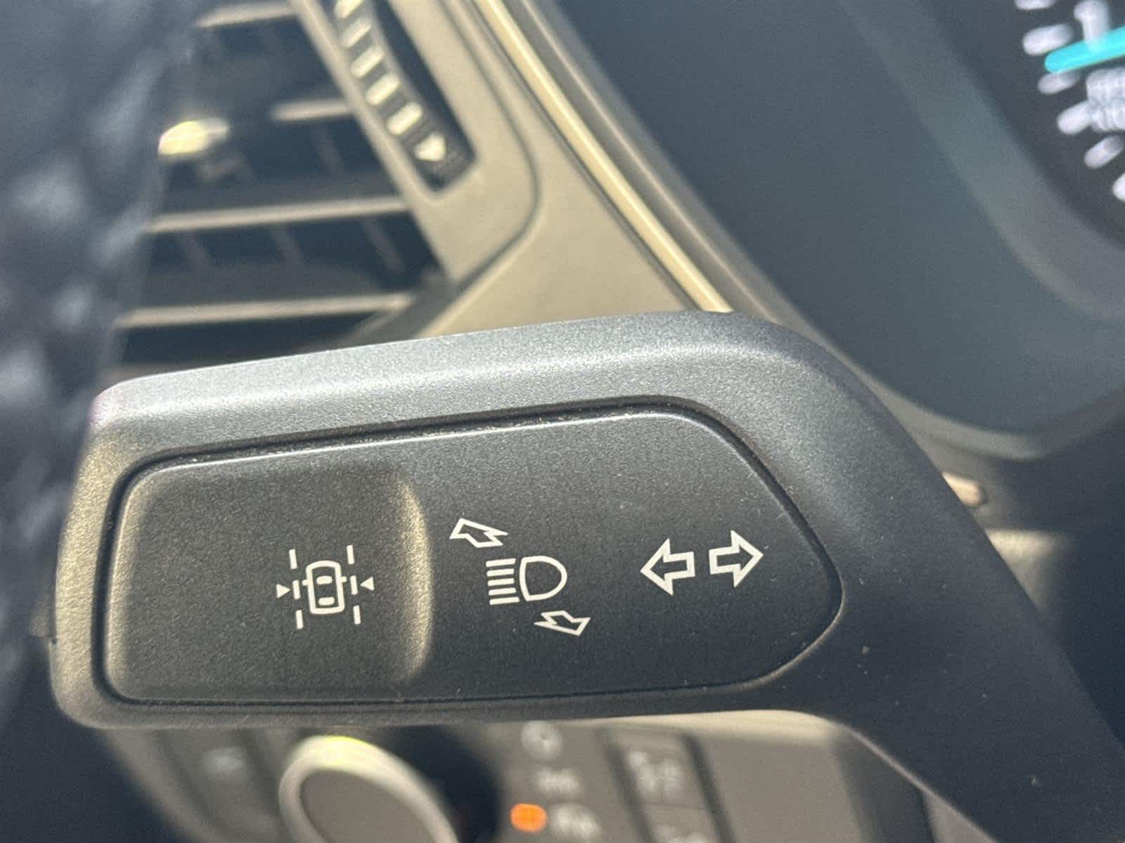 Thumbnail: 2022 Ford Escape - 27