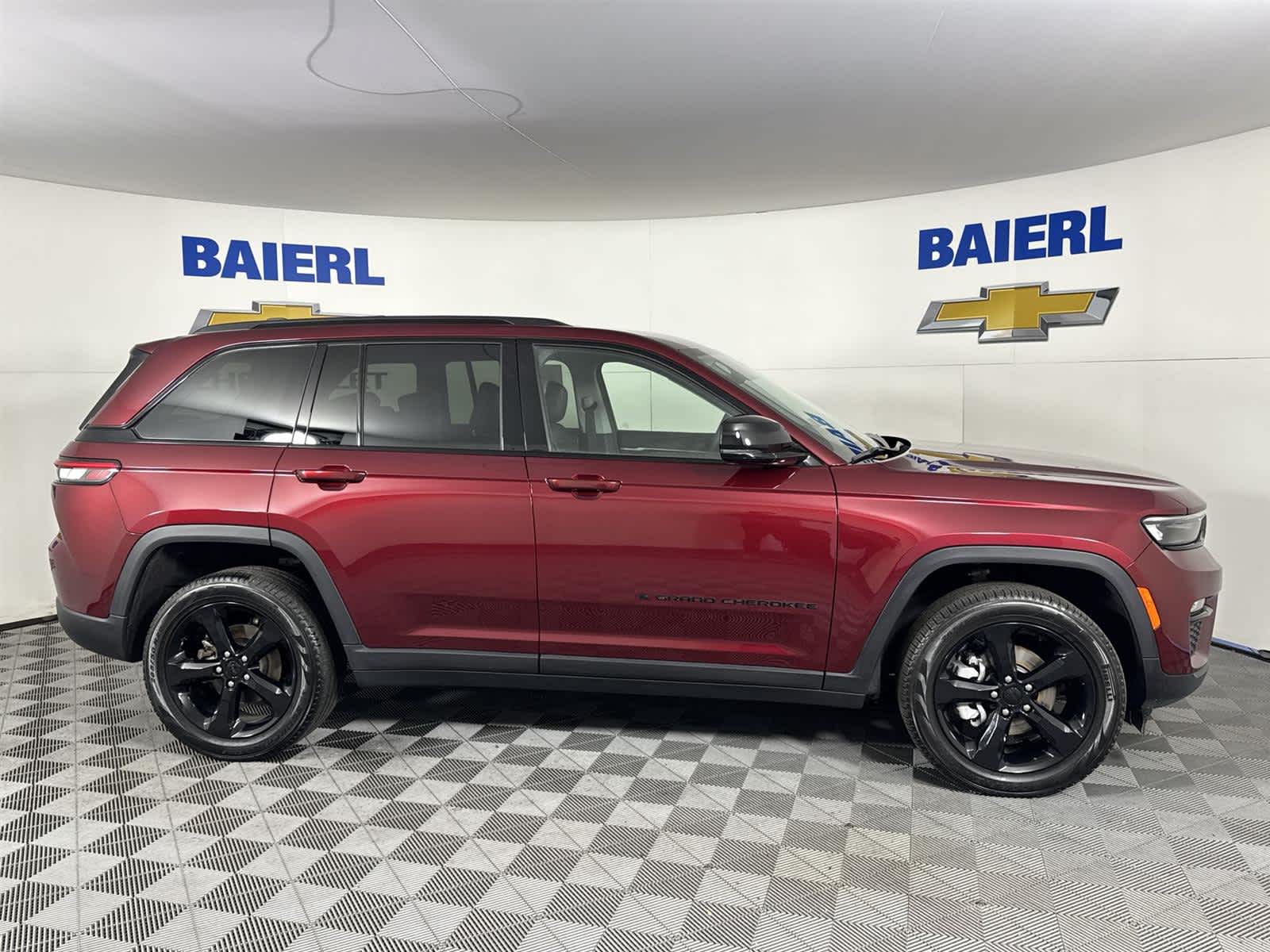 Thumbnail: 2023 Jeep Grand Cherokee - 6