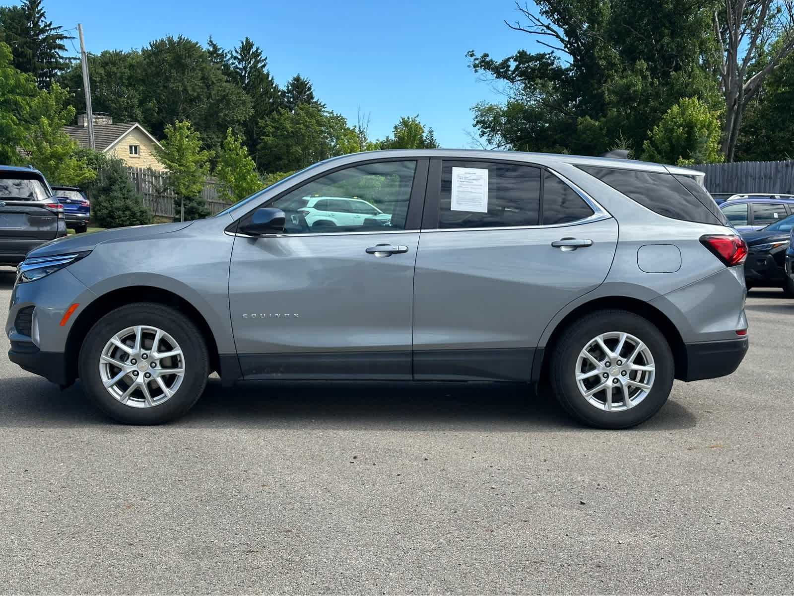 Thumbnail: 2023 Chevrolet Equinox - 4