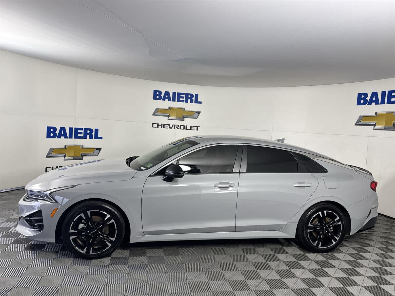 Thumbnail: 2023 Kia K5 - 2