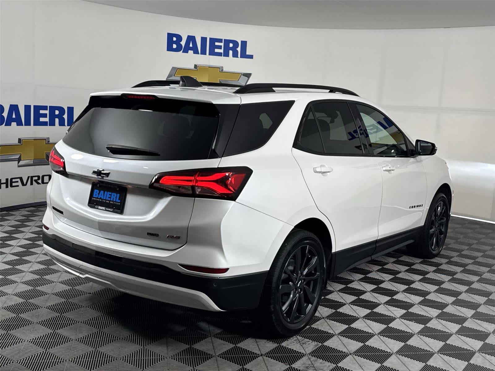 Thumbnail: 2023 Chevrolet Equinox - 5