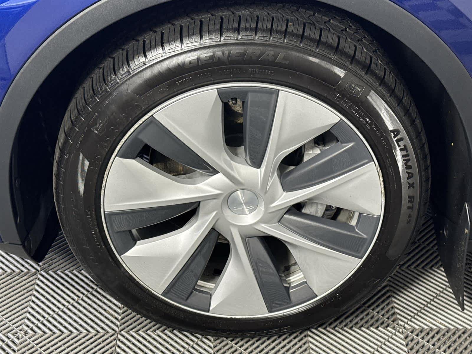 Thumbnail: 2021 Tesla Model Y - 10