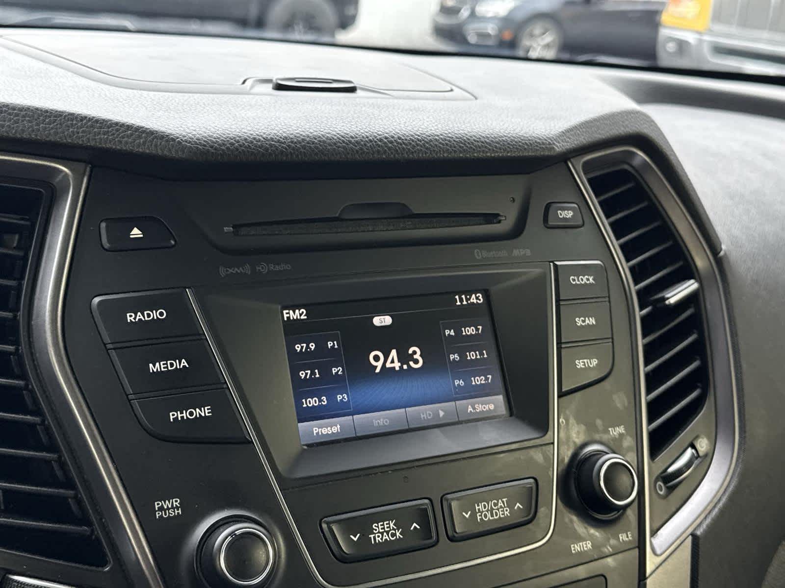 Thumbnail: 2016 Hyundai Santa Fe - 16