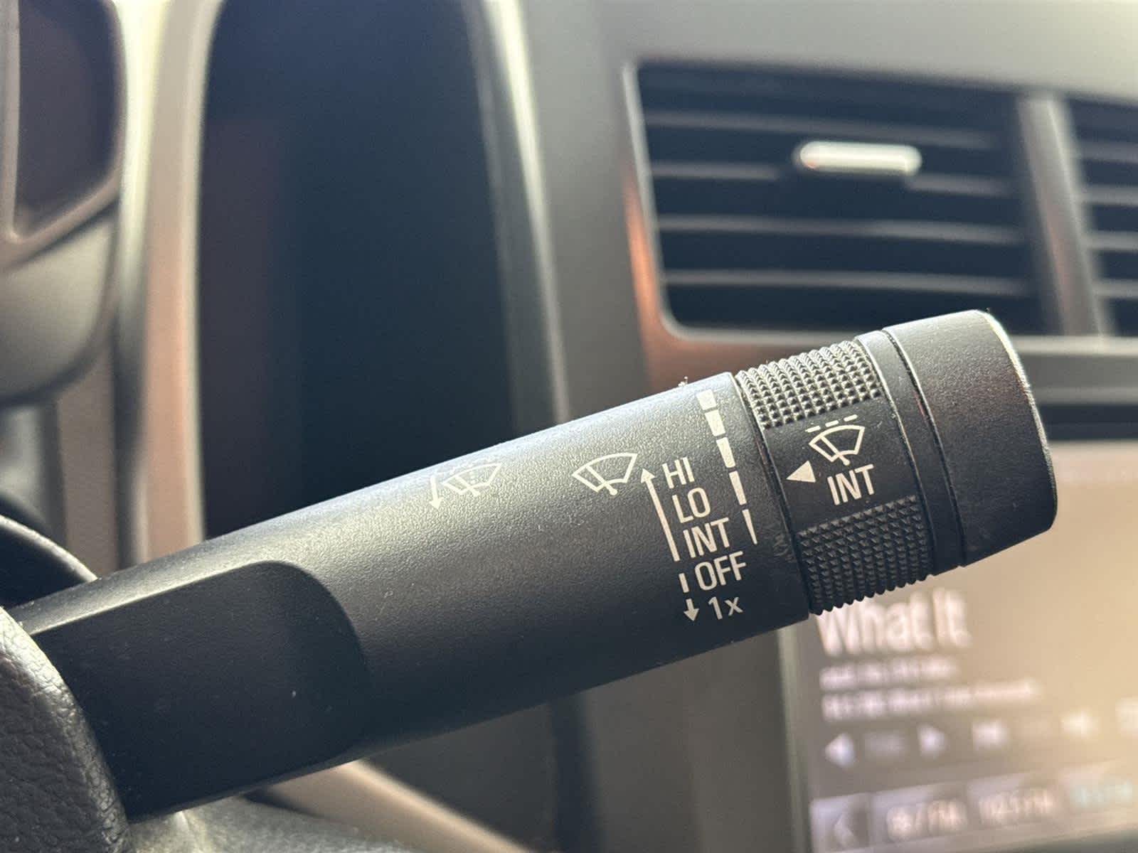 Thumbnail: 2015 Chevrolet Sonic - 26