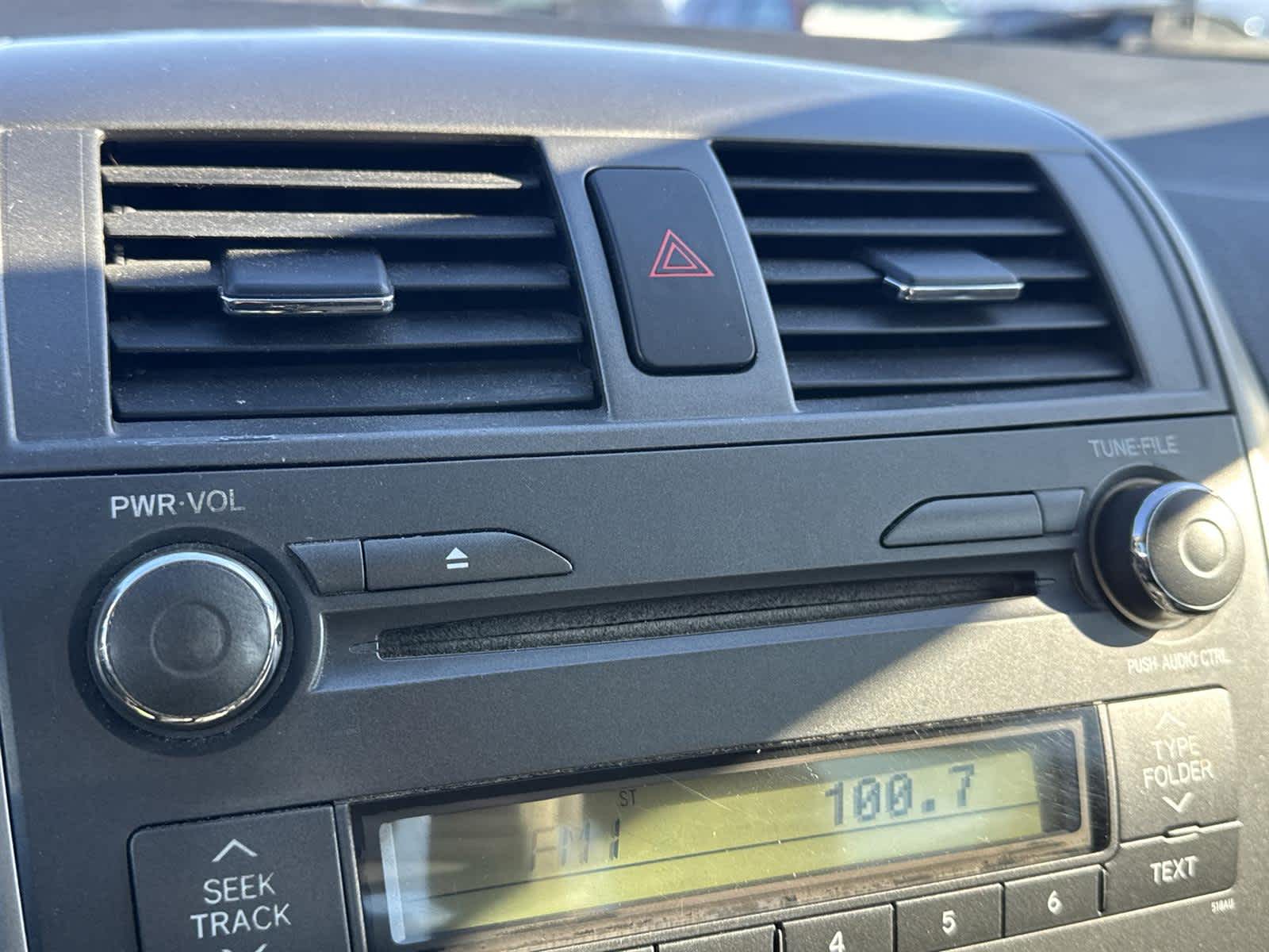 Thumbnail: 2011 Toyota Corolla - 27