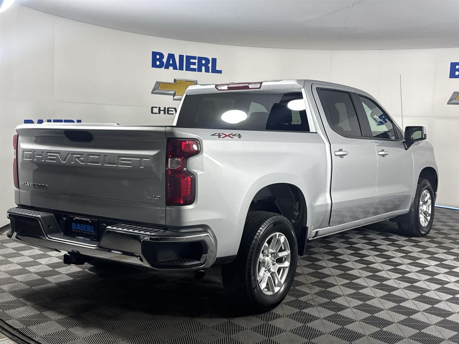 Thumbnail: 2022 Chevrolet Silverado 1500 - 5