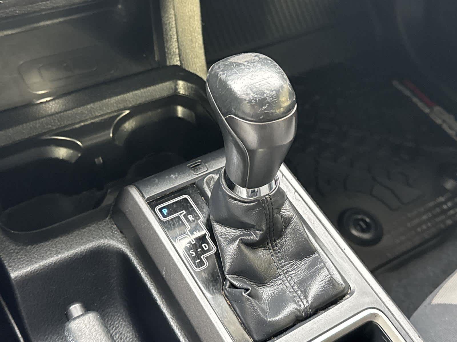 Thumbnail: 2020 Toyota Tacoma - 21