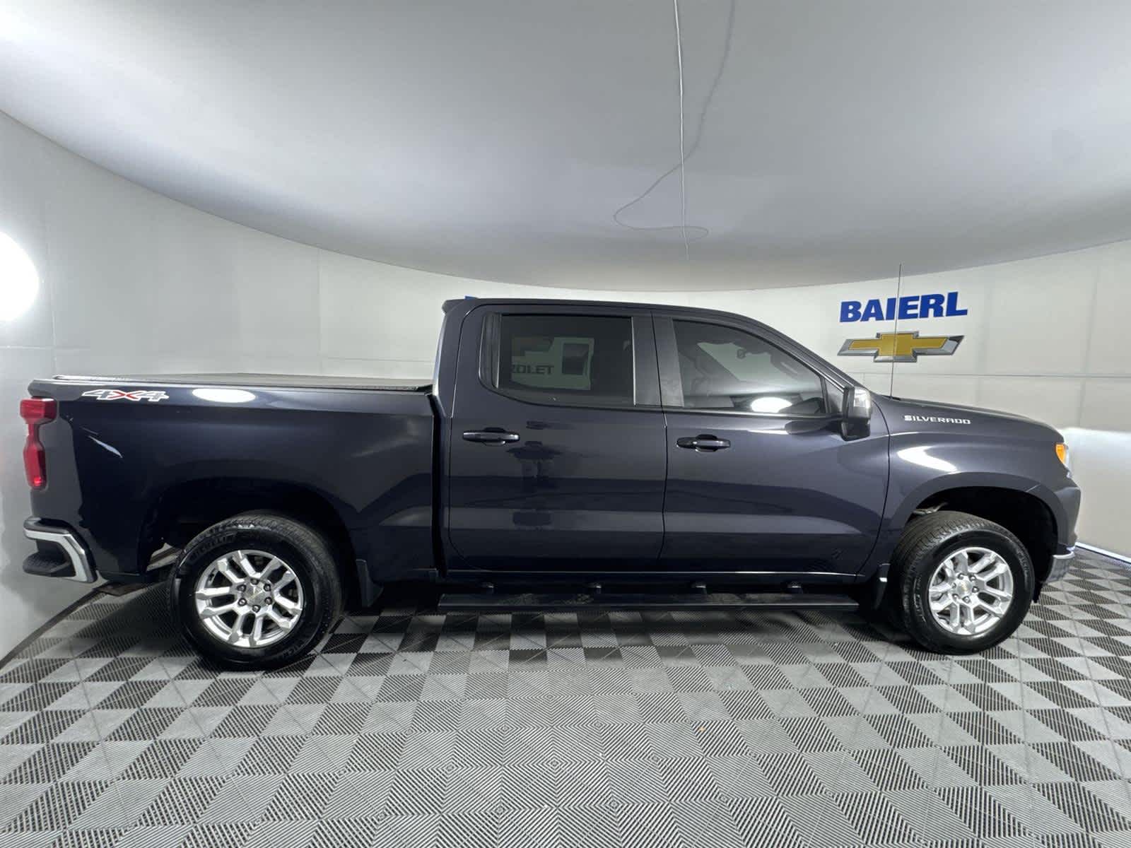 Thumbnail: 2022 Chevrolet Silverado 1500 - 5