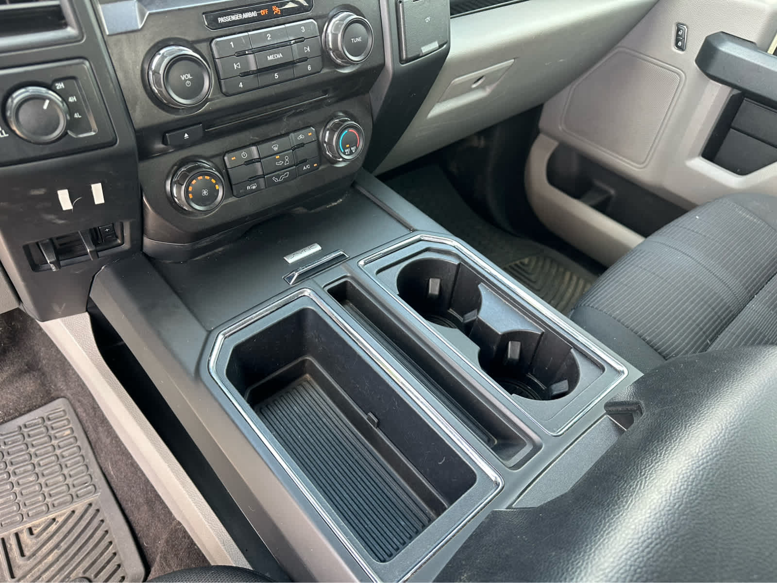 Thumbnail: 2018 Ford F-150 - 15