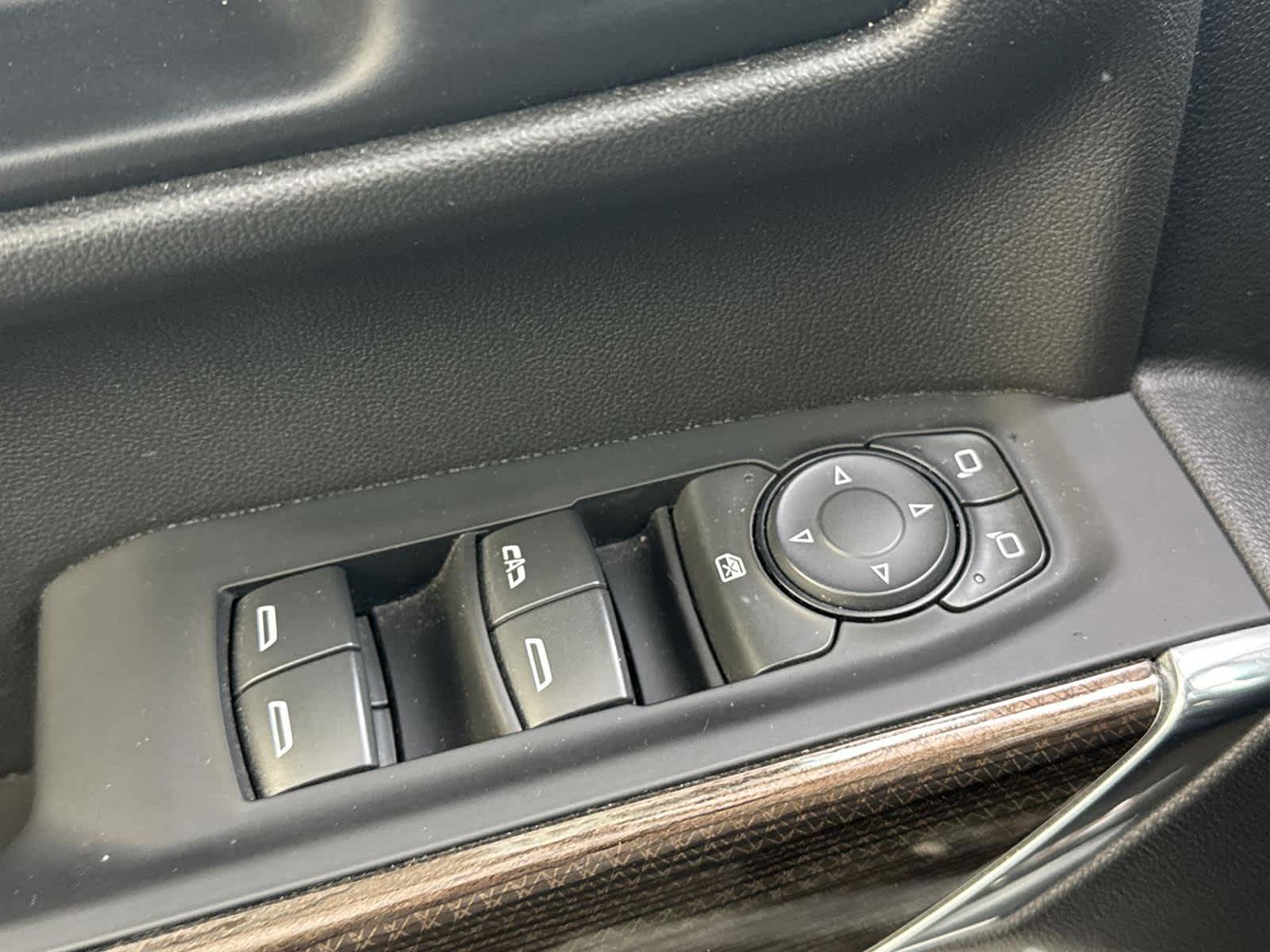 Thumbnail: 2022 Chevrolet Silverado 1500 - 24