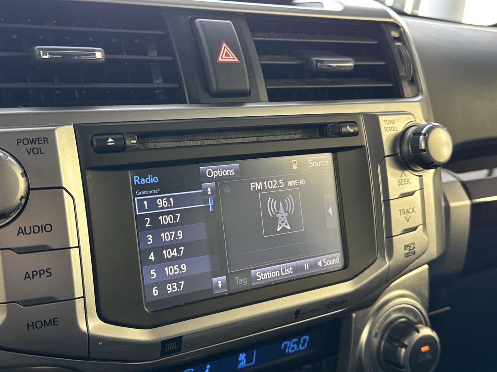 Thumbnail: 2015 Toyota 4Runner - 17