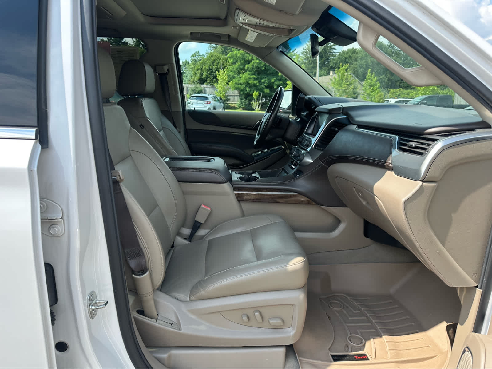 Thumbnail: 2019 Chevrolet Tahoe - 21