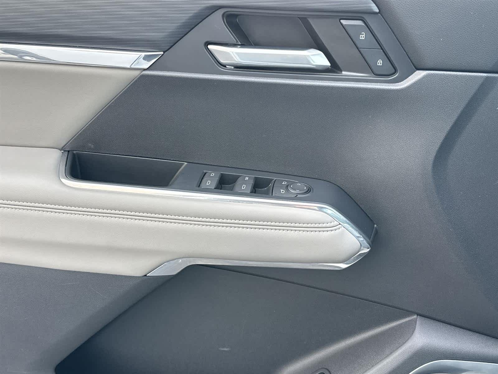 Thumbnail: 2024 GMC Acadia - 22