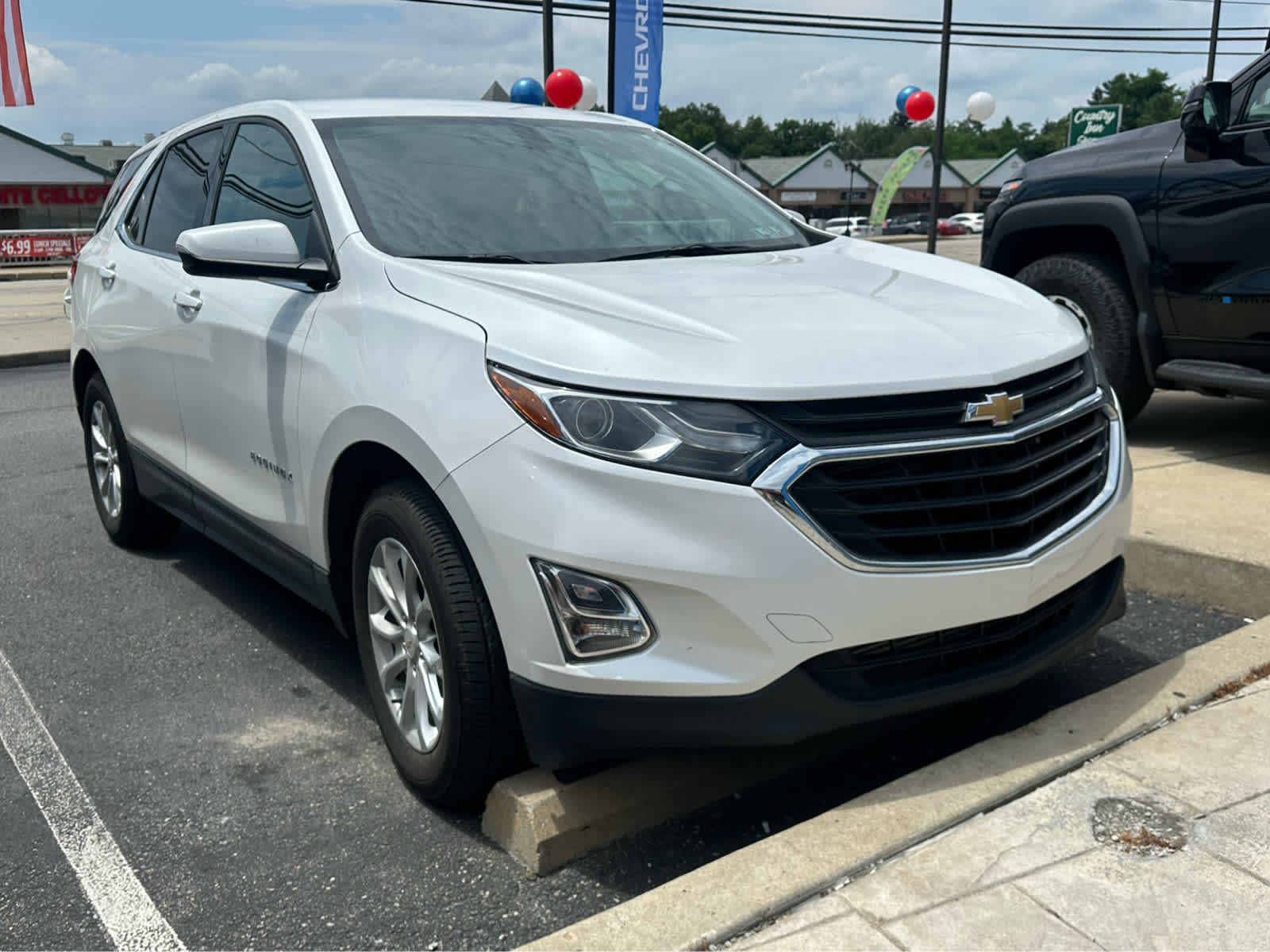 Thumbnail: 2018 Chevrolet Equinox - 3