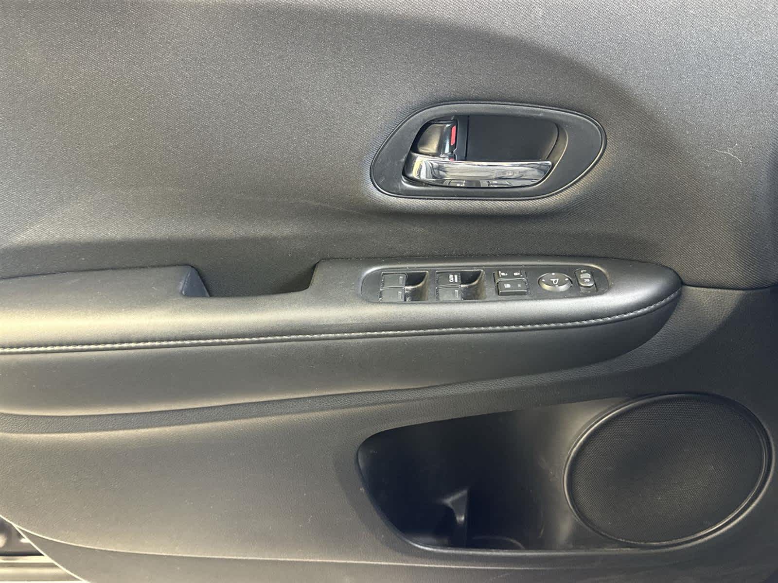 Thumbnail: 2019 Honda HR-V - 20