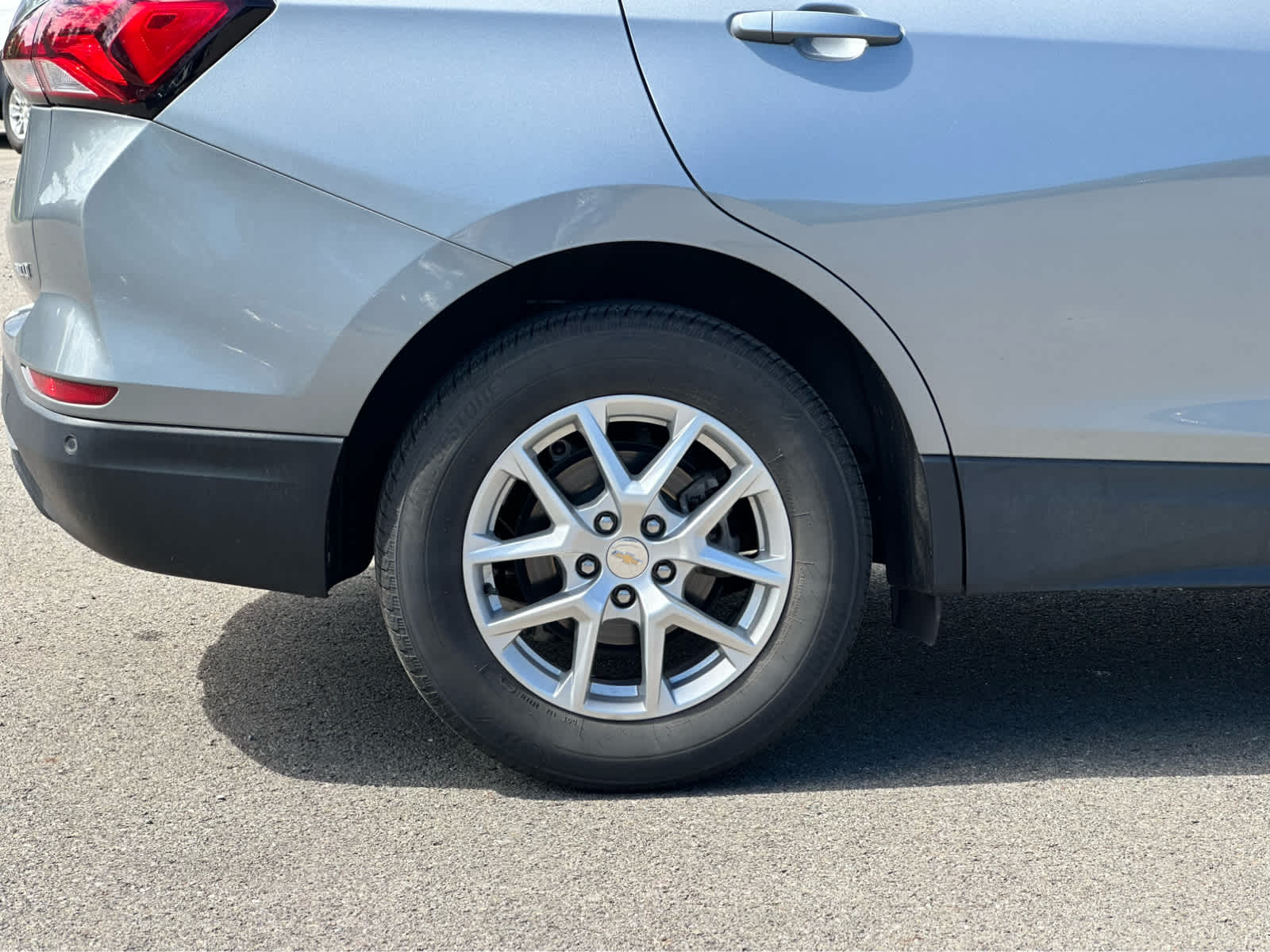 Thumbnail: 2023 Chevrolet Equinox - 25