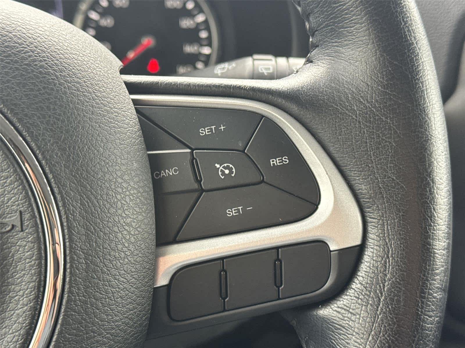 Thumbnail: 2020 Jeep Renegade - 26