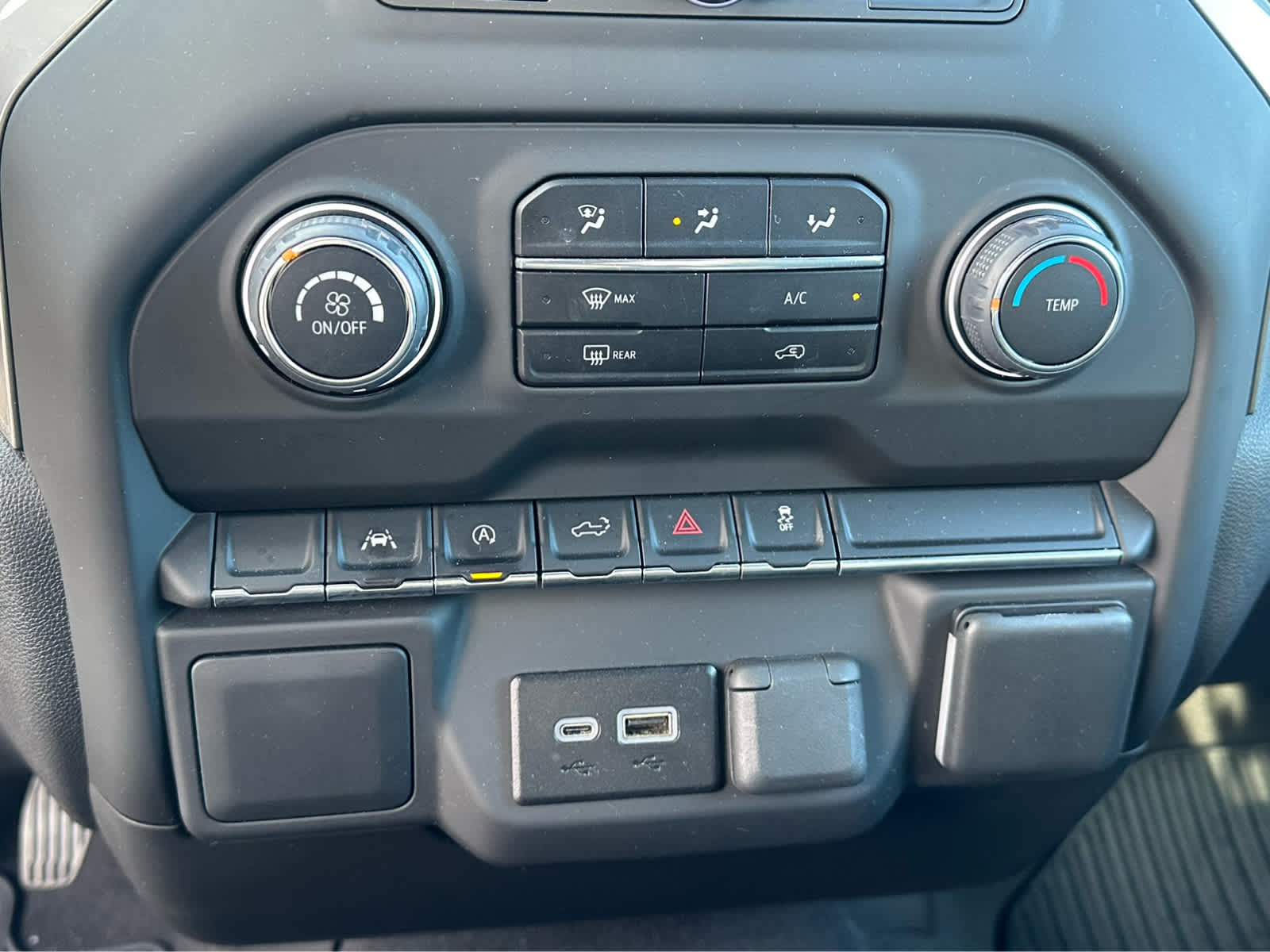 Thumbnail: 2024 Chevrolet Silverado 1500 - 16