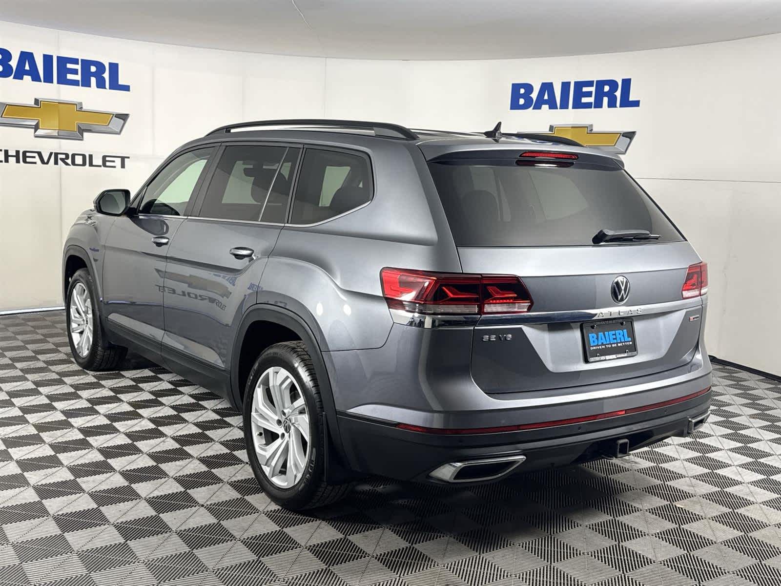 Thumbnail: 2022 Volkswagen Atlas - 3