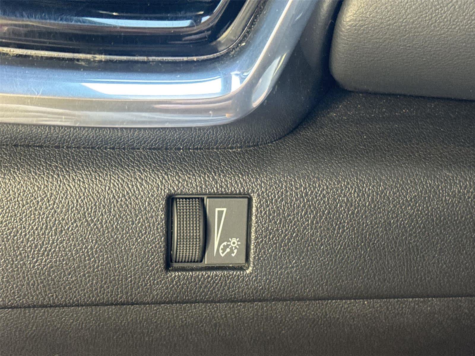 Thumbnail: 2024 GMC Canyon - 24