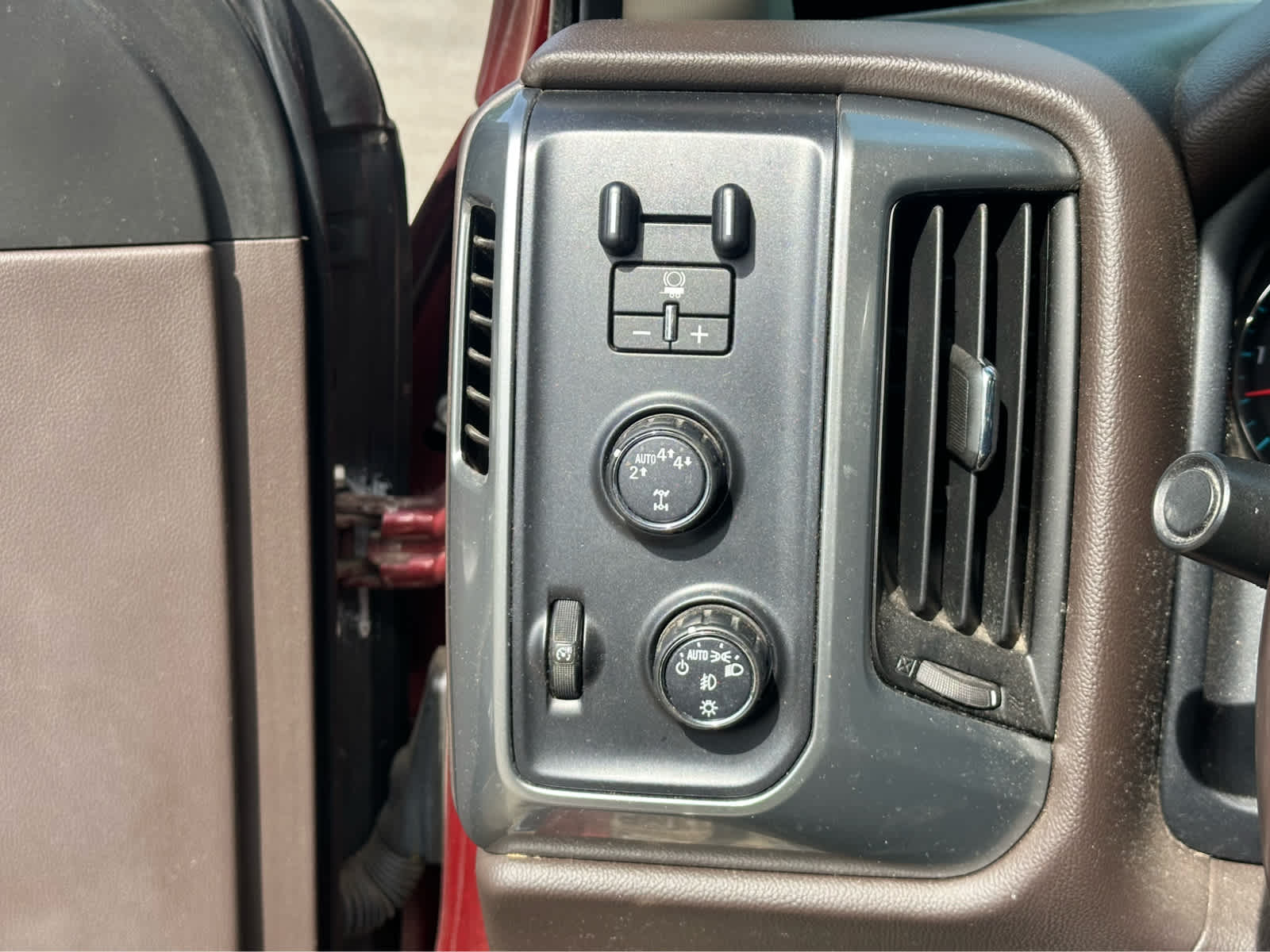 Thumbnail: 2017 Chevrolet Silverado 1500 - 17