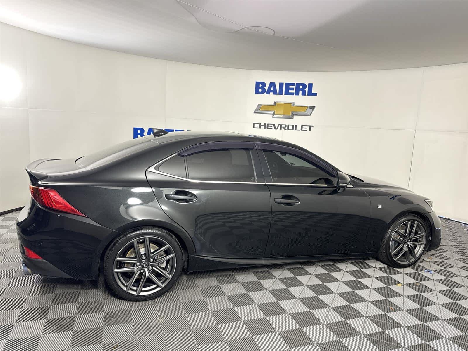 Thumbnail: 2018 Lexus IS - 6