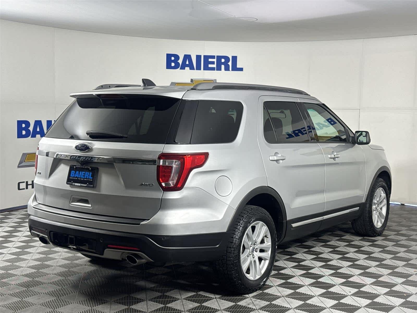 Thumbnail: 2018 Ford Explorer - 5