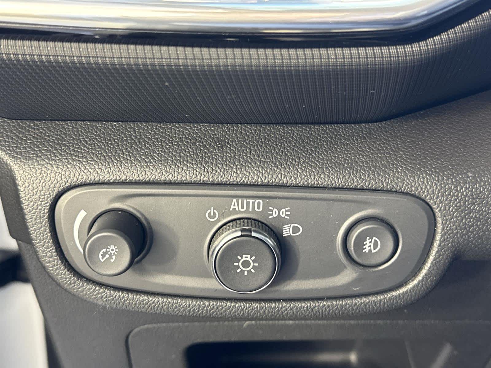 Thumbnail: 2023 Chevrolet TrailBlazer - 25