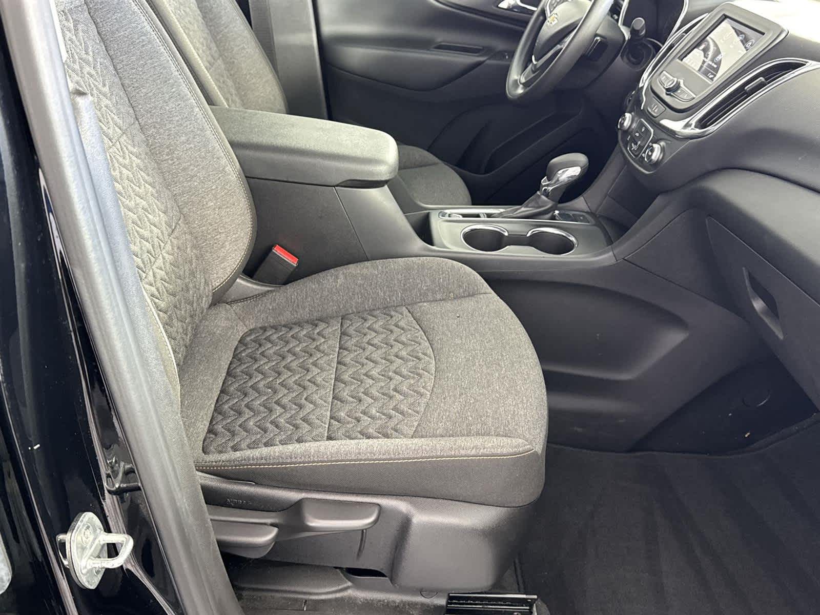 Thumbnail: 2022 Chevrolet Equinox - 16