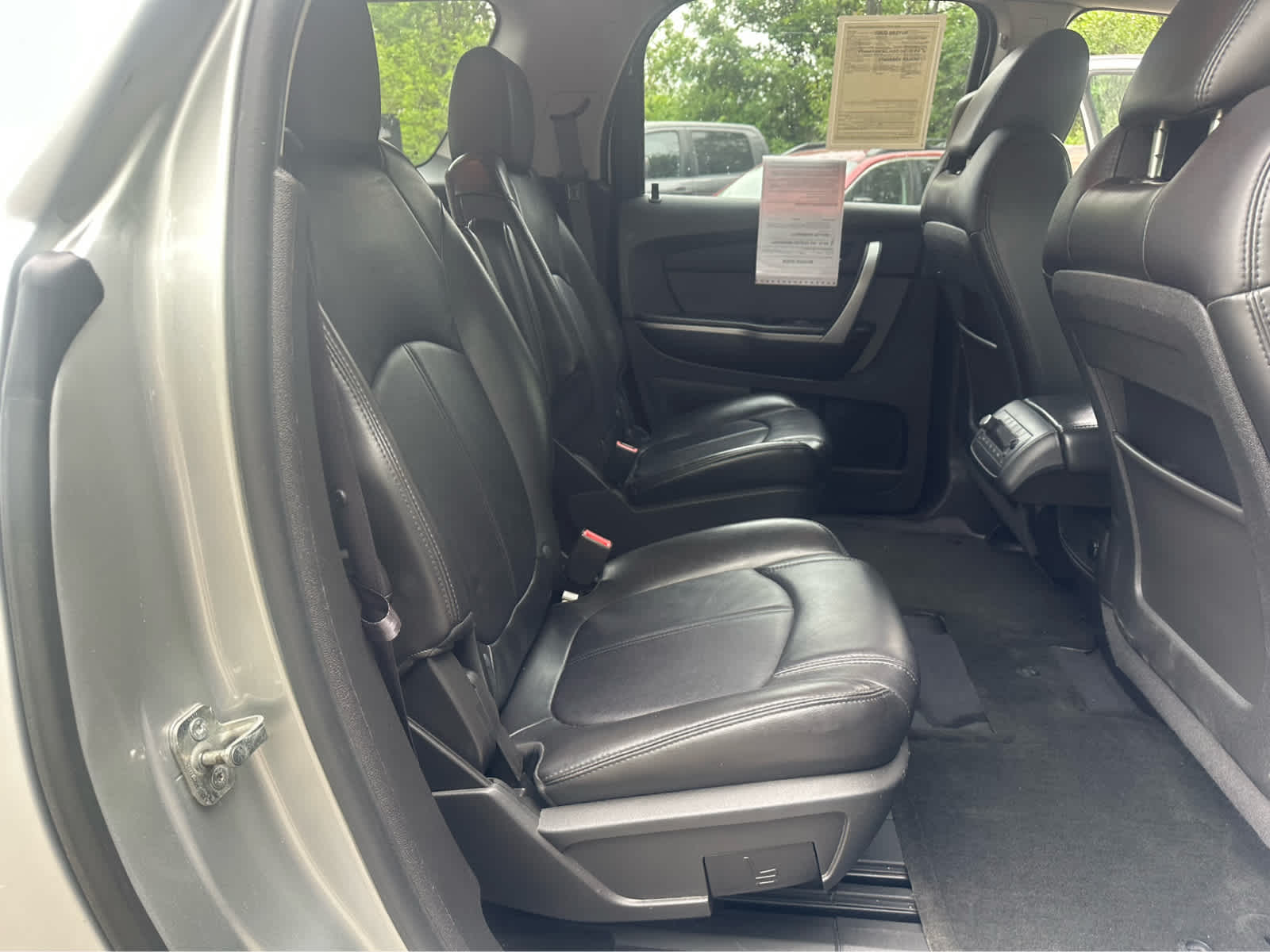 Thumbnail: 2012 GMC Acadia - 26