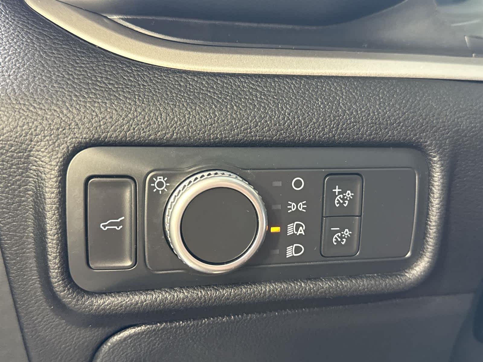 Thumbnail: 2022 Ford Explorer - 22