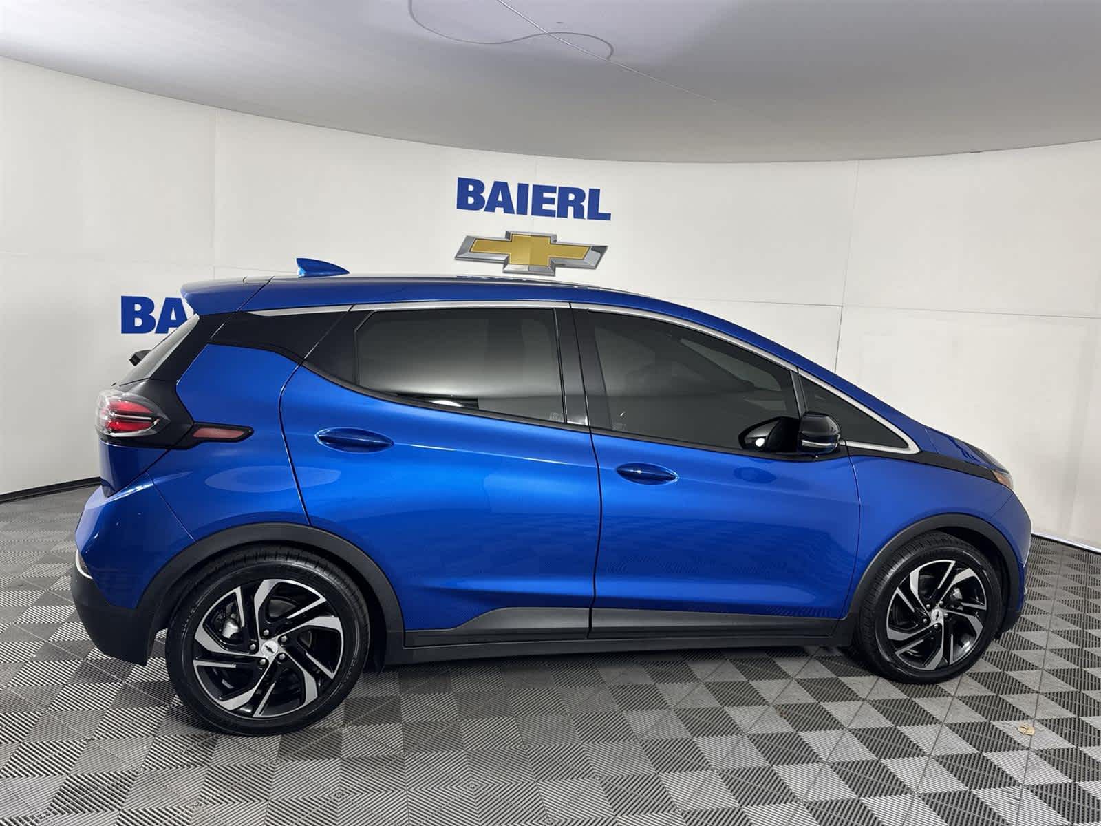 Thumbnail: 2023 Chevrolet Bolt EV - 6