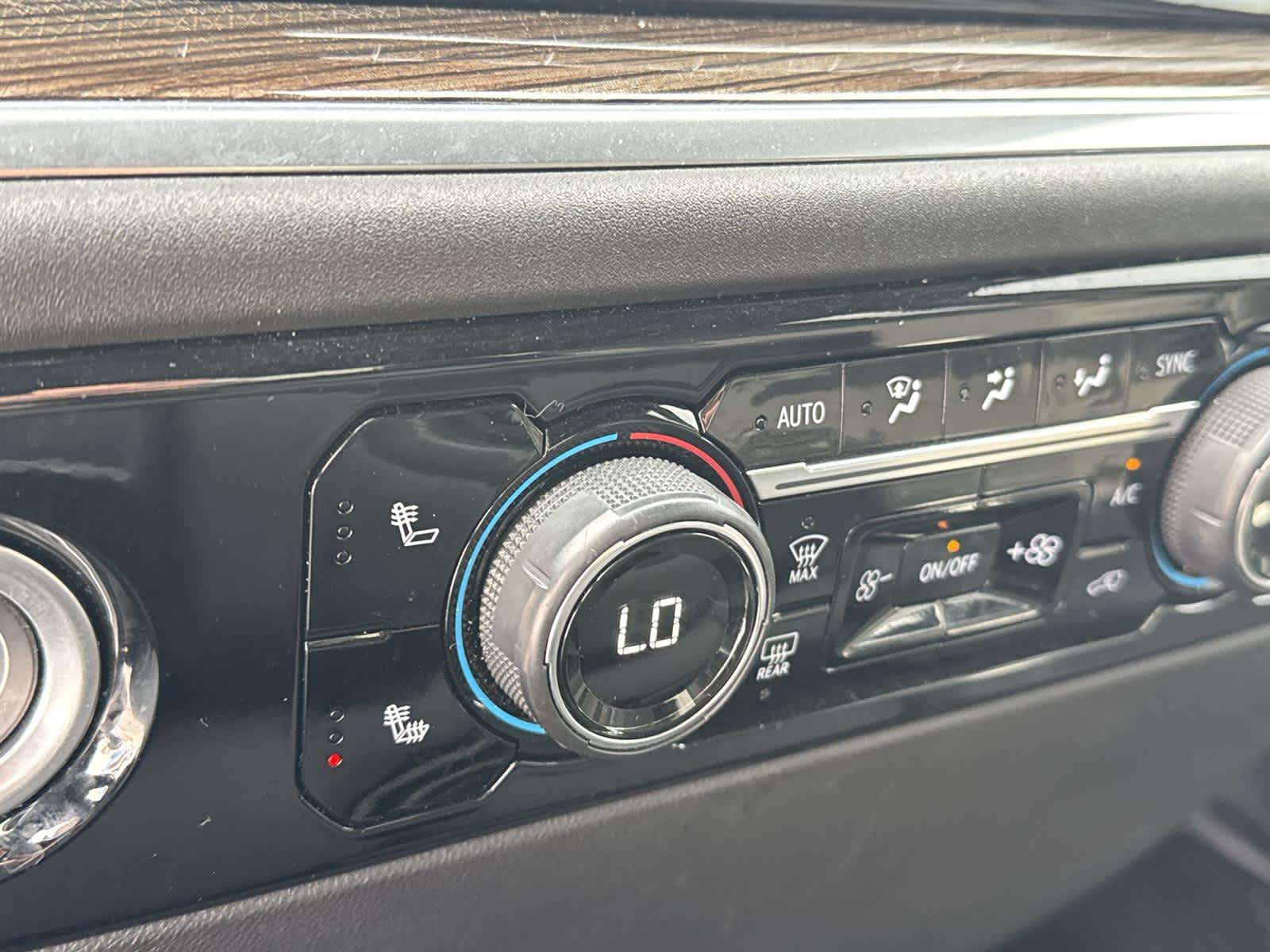 Thumbnail: 2022 Chevrolet Silverado 1500 - 19